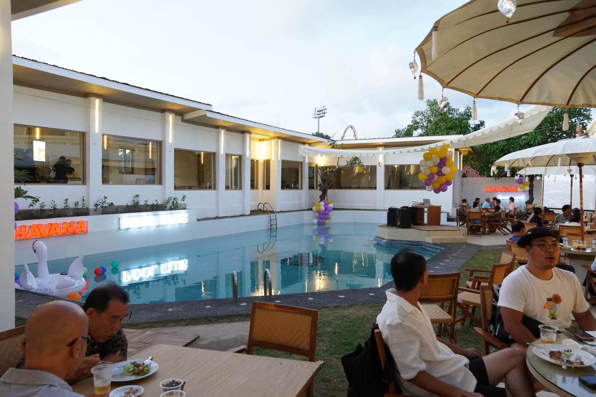סמיניאק One Bedroom Private Villa Kuta מראה חיצוני תמונה
