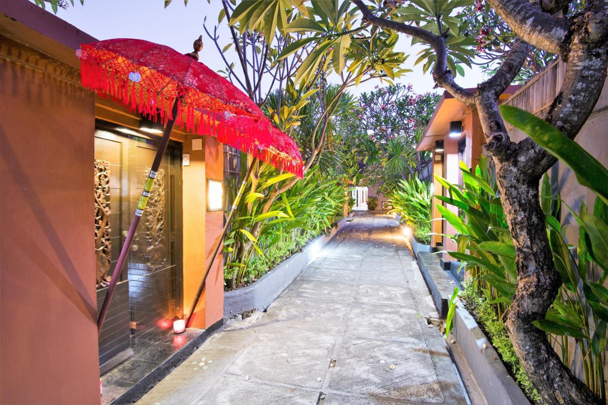 סמיניאק One Bedroom Private Villa Kuta מראה חיצוני תמונה